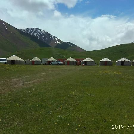 Hotel Pamir Nomad Yurt Camp Kara-Kavak Exterior foto